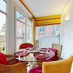 Fewo Direkt Am Strand Mit Suedbalkon, Villa Freia 13, Binz